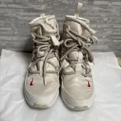NIKE スニーカー ベージュ ハイカット　ブーツ