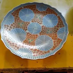 青とオレンジの花模様の皿 約30cm