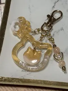 No.35オレンジin ねこ キーホルダー レジン ハート ゴールド