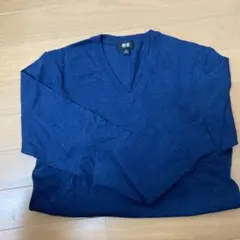 ユニクロ　ネイビー　長袖ニット