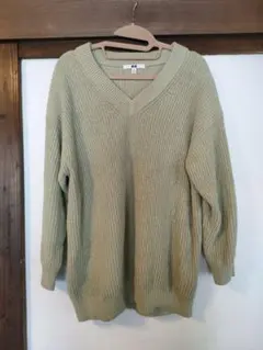 【ユニクロ】 Vネック ニット セーター