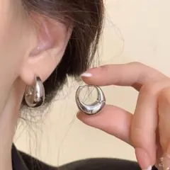 シルバー フープピアス チャンキー ボリューム クレセントムーンライク