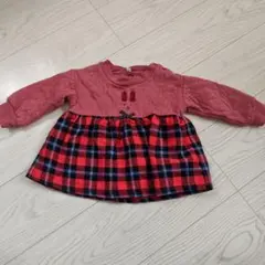 赤いチェック柄トレーナー