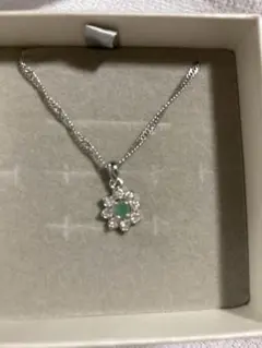 天然石エメラルド　ネックレス