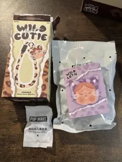 正規品crybaby wild but cutie スマホストラップ 紫