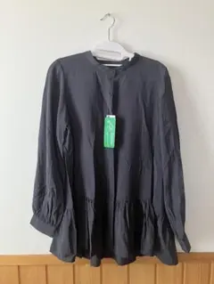 GU ギャザーフレアロングシャツ 長袖 ダークグレー Mのサムネイル