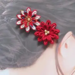 和装や卒業式にも◎赤と白つまみ細工髪飾り（ヘアクリップ＆コサージュ）