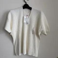 UNIQLO オフホワイト Vネック ニット Mサイズ