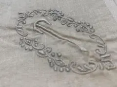 ヴィンテージ　リネン　紅茶染めのイニシャルハンカチ　T 麻