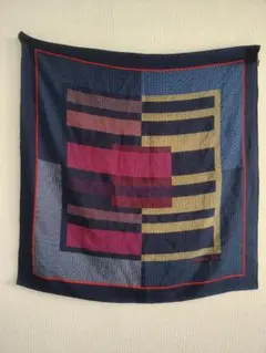 クリスチャンディオール　シルク100％　スカーフ　幾何学模様