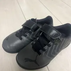 お値下げ！PUMA サッカートレーニングシューズ 黒 17センチ