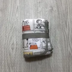 スヌーピー 折りたたみ おむつ替えマット 約65cm x 45cm