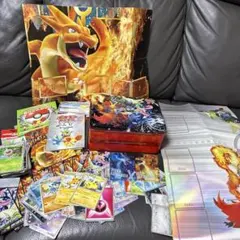 希少　ポケモンカードゲーム XY コレクション缶　リザードン　ピカチュウのサムネイル
