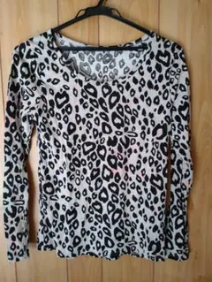 新品未使用☆ヒョウ柄 長袖Tシャツ ベージュ/黒/ピンク