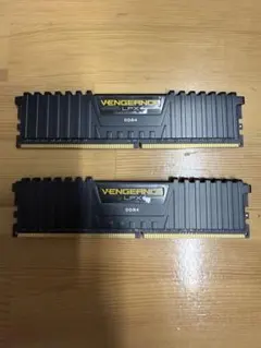 Corsair DDR4 メモリ 16GB（8GB×2枚）2666MHz 中古品