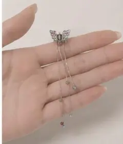 蝶　揺れるヘアピンのサムネイル