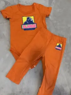 XLARGE オレンジロンパースとパンツセット　80