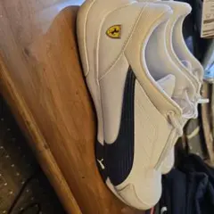 Puma フェラーリロゴスニーカー ホワイト/ネイビー大変美品です。最終値下げ⤵