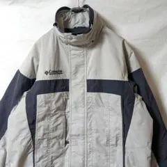 グレー ナイロンジャケット