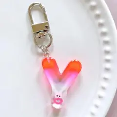 【現品値下げ】funny faceなイニシャルキーホルダー Y