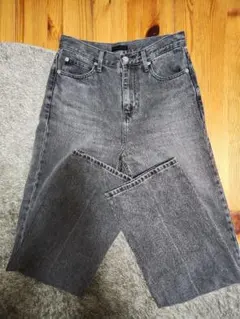 UNIQLO ユニクロ ワイドストレートジーンズ 05Gray 22 56cm