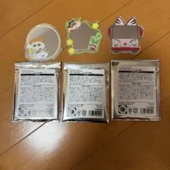 5.クレヨンしんちゃん　ミラーステッカー　シール