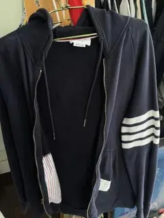 ほ*や様 THOM BROWNEトムブラウン パーカーsize5 激レアのサムネイル