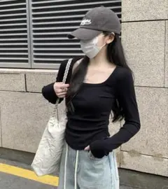 スクエアネック 長袖 Tシャツ