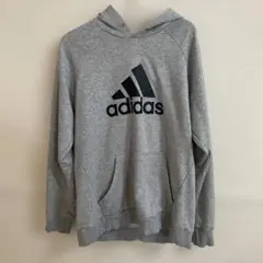 adidas グレー フード付きパーカー　スウェット