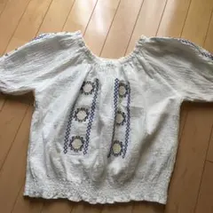 クリスプ　ブラウス　刺繍　民族衣装風のサムネイル