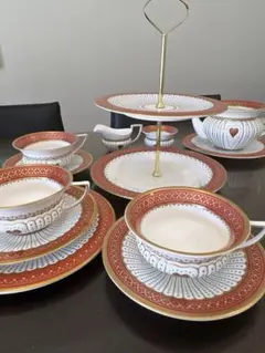 WEDGWOODのハーレクインシリーズ クイーンオブハート　ティーセット