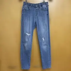ユニクロUNIQLO ダメージジーンズ　ジーパン　パンツ ダメージ加工　デニム