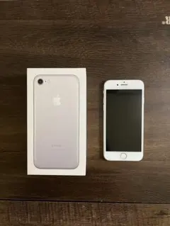 iPhone7 本体　SIMフリー　32GB 箱付き 画面割れ有り