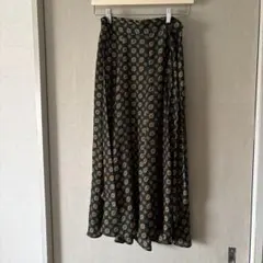 ZARAダークグリーン 幾何学模様 フレアスカート