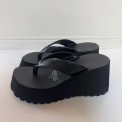 即完売✩ H&M 厚底 トングサンダル ウェッジソール 37 ブラックのサムネイル