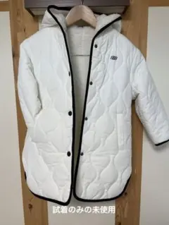 【未使用・美品】120センチ　ダウン／ボア　リバーシブルコート