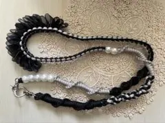 パラコード　スマホ　ショルダー　ストラップ　ハンドメイド　フリル　リボン　パール