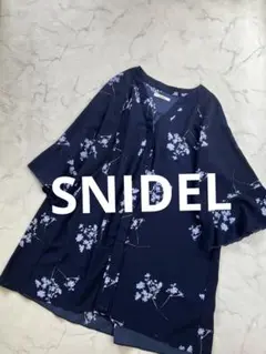 snidel スナイデル シャツワンピース シャツブラウス 小花柄 ネイビーのサムネイル
