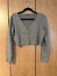 BRANDY MELVILLE クロップドカーディガン