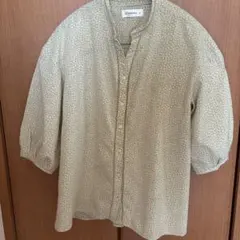 Yangany ヤンガニー バルーンスリーブ スキッパーネック ブラウス
