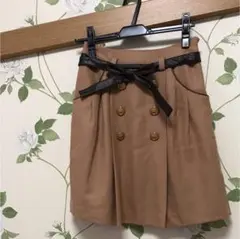 アプワイザーリッシェのボックスプリーツスカート