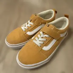 一度使用のみ　VANS スニーカー　19センチ