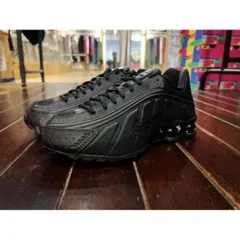 新品 NIKE ナイキ ショックス R4 AR3565-004 24cm