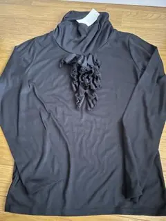 超メルカリ市！a.v.v standard タグ付ブラック長袖 トップスフリルM