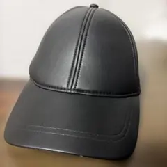 ZARA ブラックキャップ 合成皮革