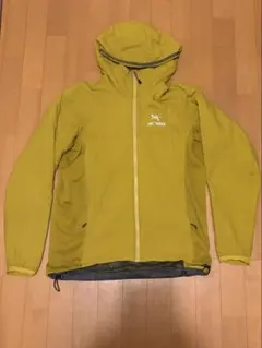 ARC’TERYX アークテリクス フード付きジャケット イエロー