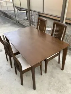 [大塚家具]ダイニングテーブル•椅子4脚セット　中古美品　引取り希望
