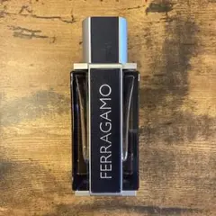 FERRAGAMO 香水　即日発送！　即購入可！のサムネイル