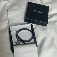 アメックスセンチュリオンカード限定 PRADA ブレスレット型