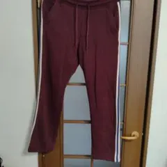 UNIQLOバーガンディ サイドストライプ ジャージパンツМ